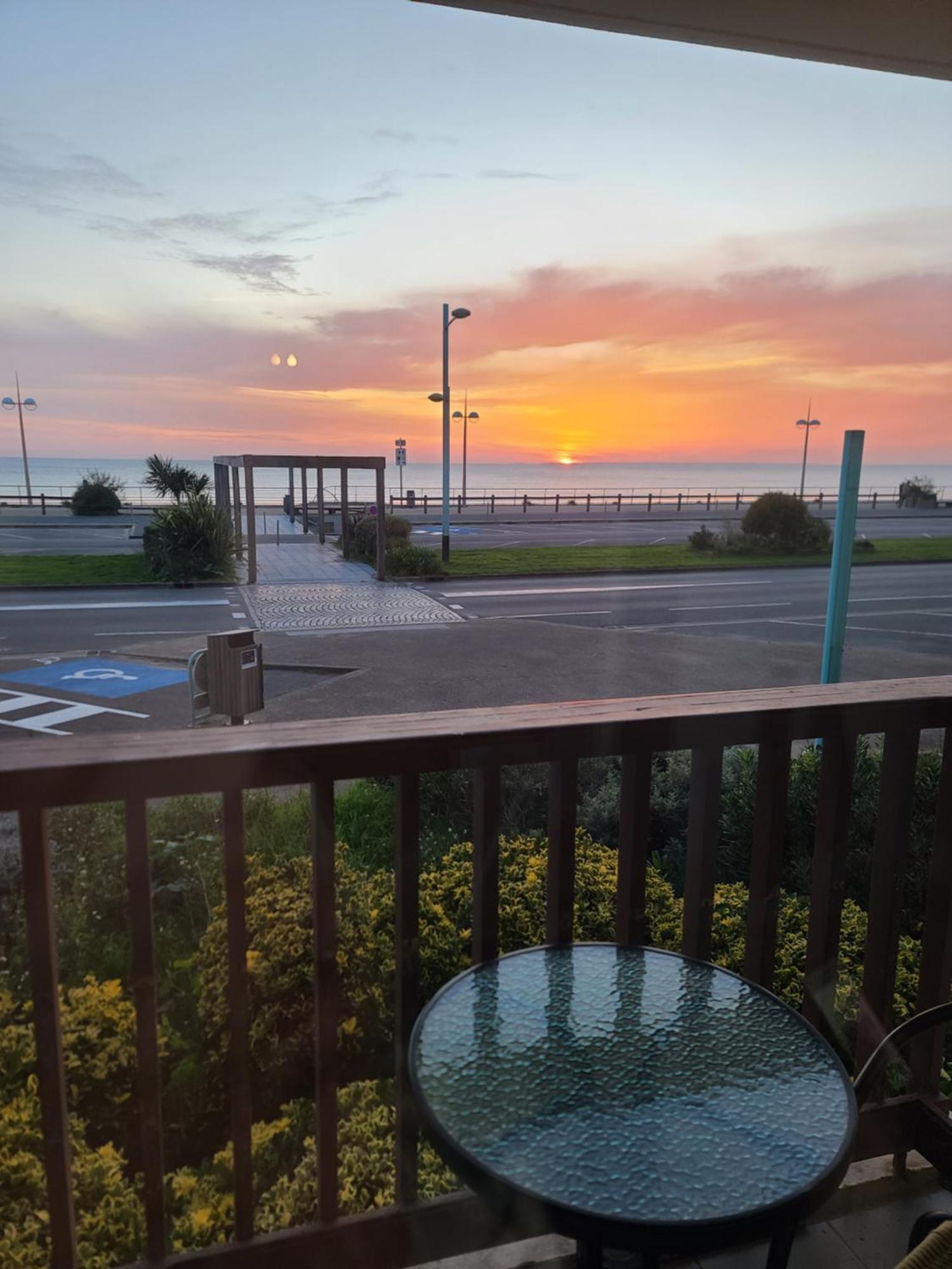 Le Front De Mer Saint-Jean-de-Monts Exterior foto